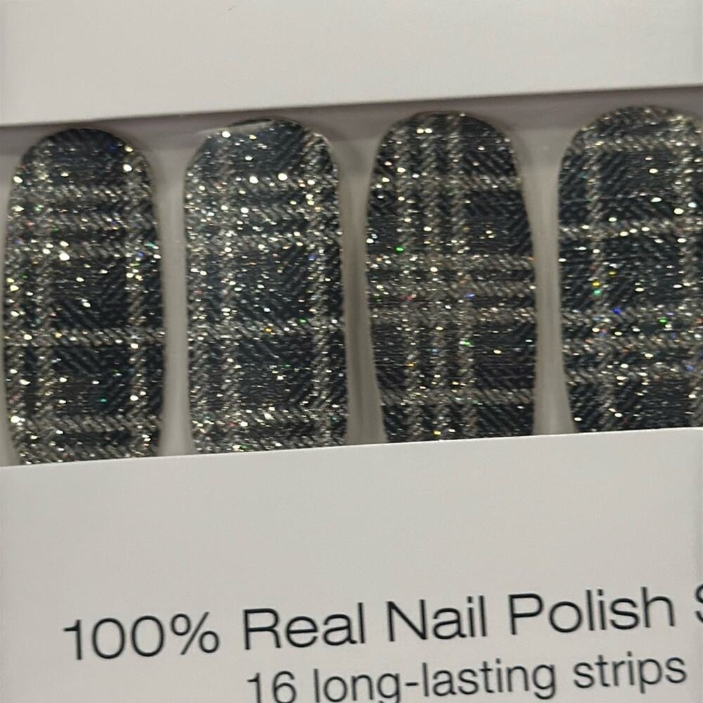 NWT Color Street "Plaid Reputation" Nail Strips